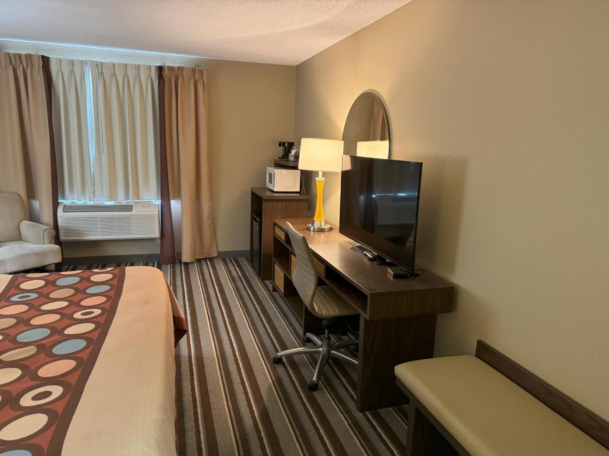 Super 8 By Wyndham Winfield-Quail Ridge Area Hotel Exterior photo